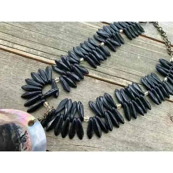 Abalone Necklace | Shell Necklace with Coastal Vibes | Vintage Beach Necklace - Picture 5 of 10